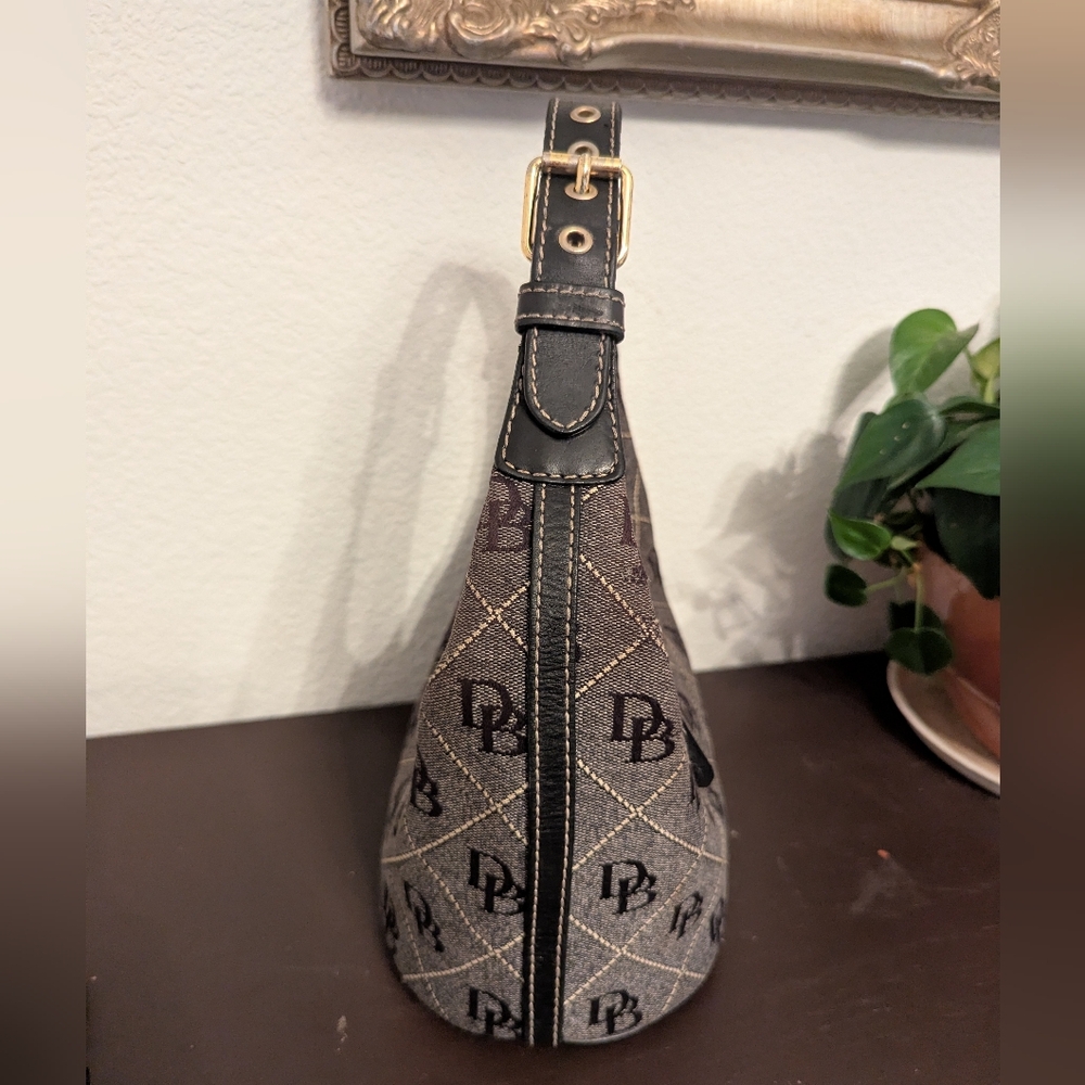 Y2K Dooney & Bourke Signature Small Bucket Hobo Bag - Picture 2 of 13